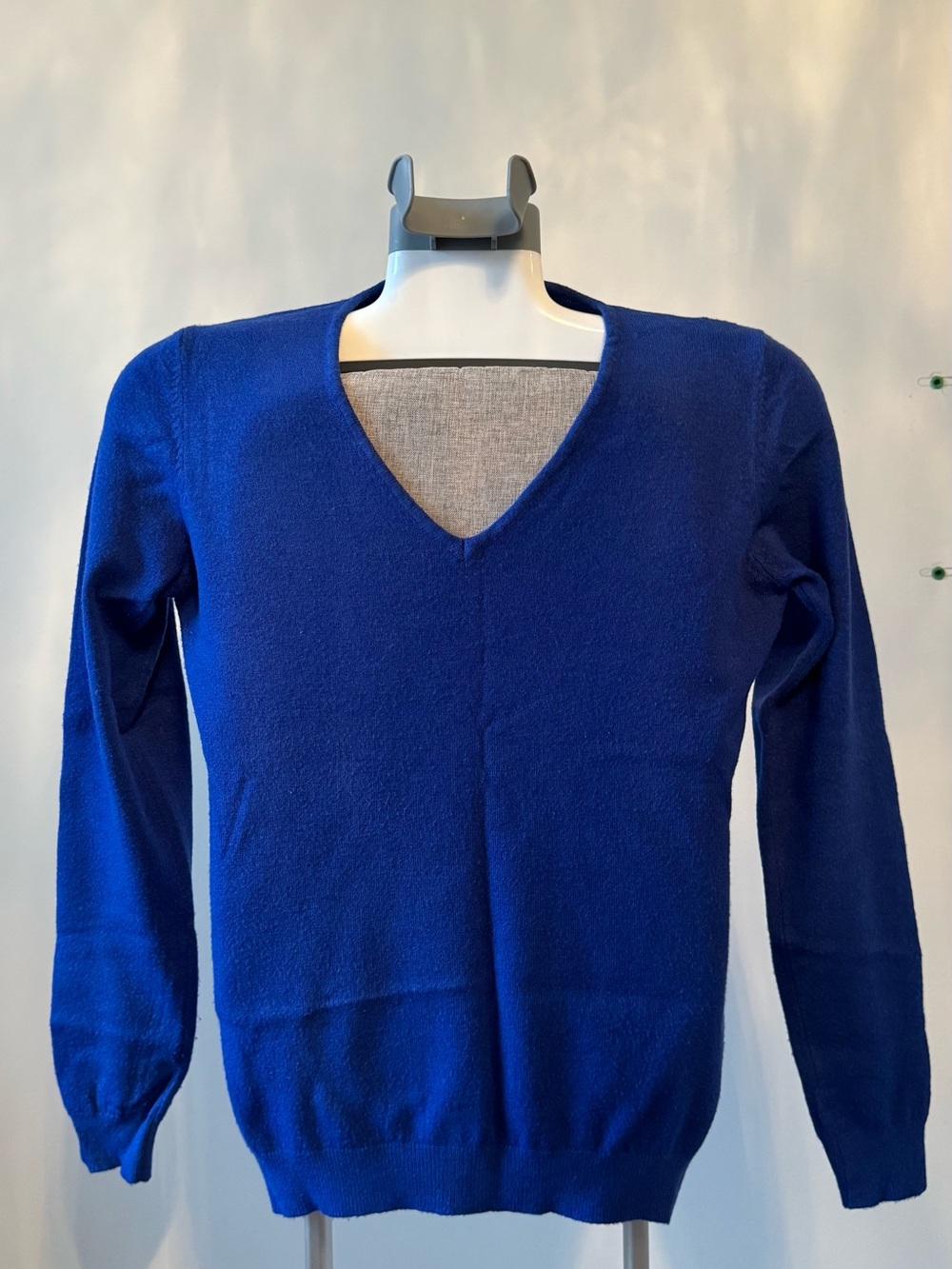 Real Cashmere Made in Italy Cobalt Blue V Neck Sweater Size 42